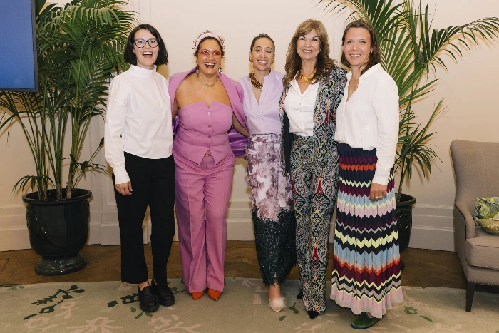 Julie Libert, Salma Haouach, Marie Guérin, Jane Murphy et Marine de Waziers